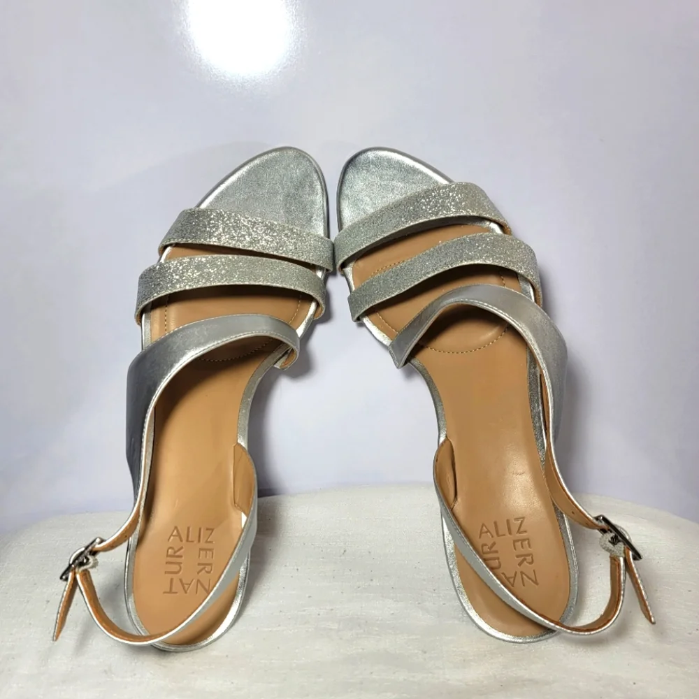 Neutralize Taimi Women's dress sandals size 10M.